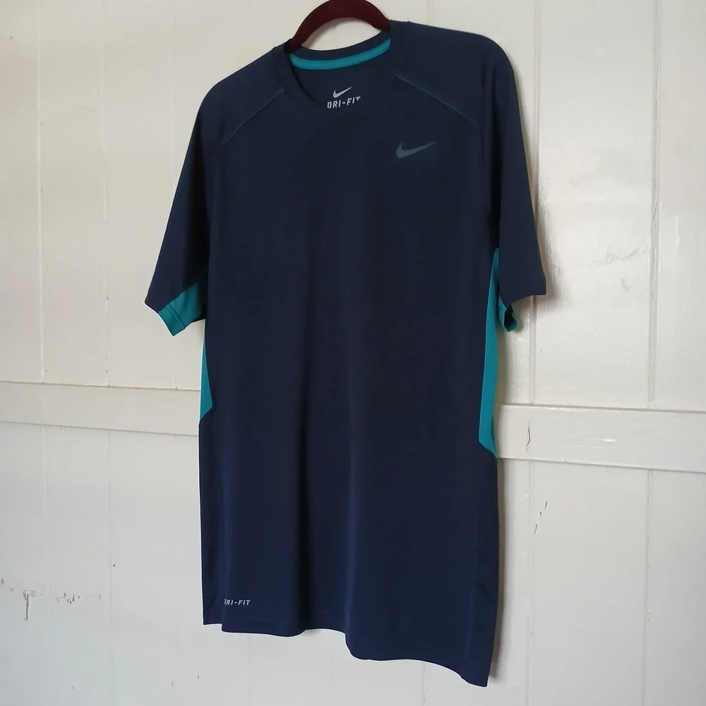 NIKE Shirt Dri-FIT Legacy Swoosh Logo Athletic Performance Men's‎ Medium Blue